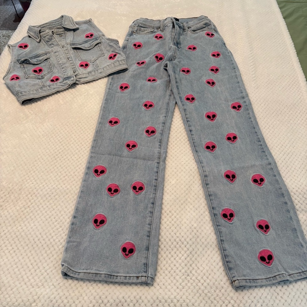 AKIRA Light Blue Denim Jeans with White Label and Matching Jean Vest